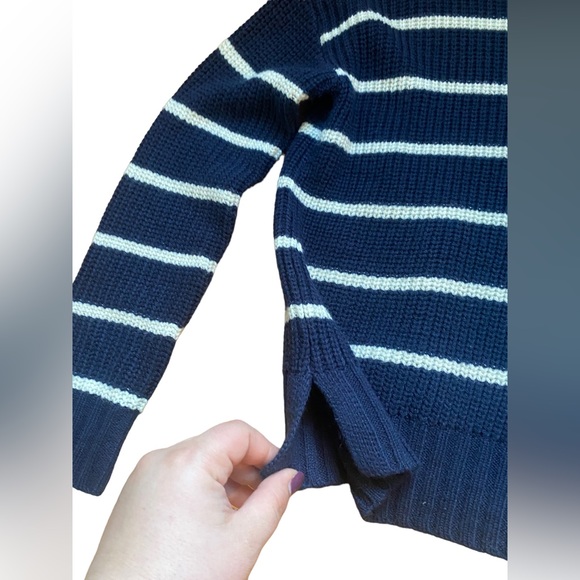 PINK ROSE SWEATER BLUE AND WHITE STRIPES SIZE SMALL - Picture 5 of 7